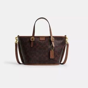 Coach Taxi Tote Bag 21 In Signature Canvas